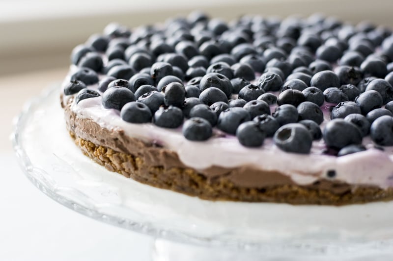 Galaxy-inspired Cakes